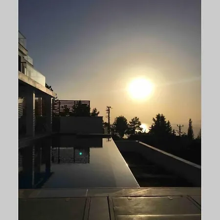 Rosy Sunset וילה